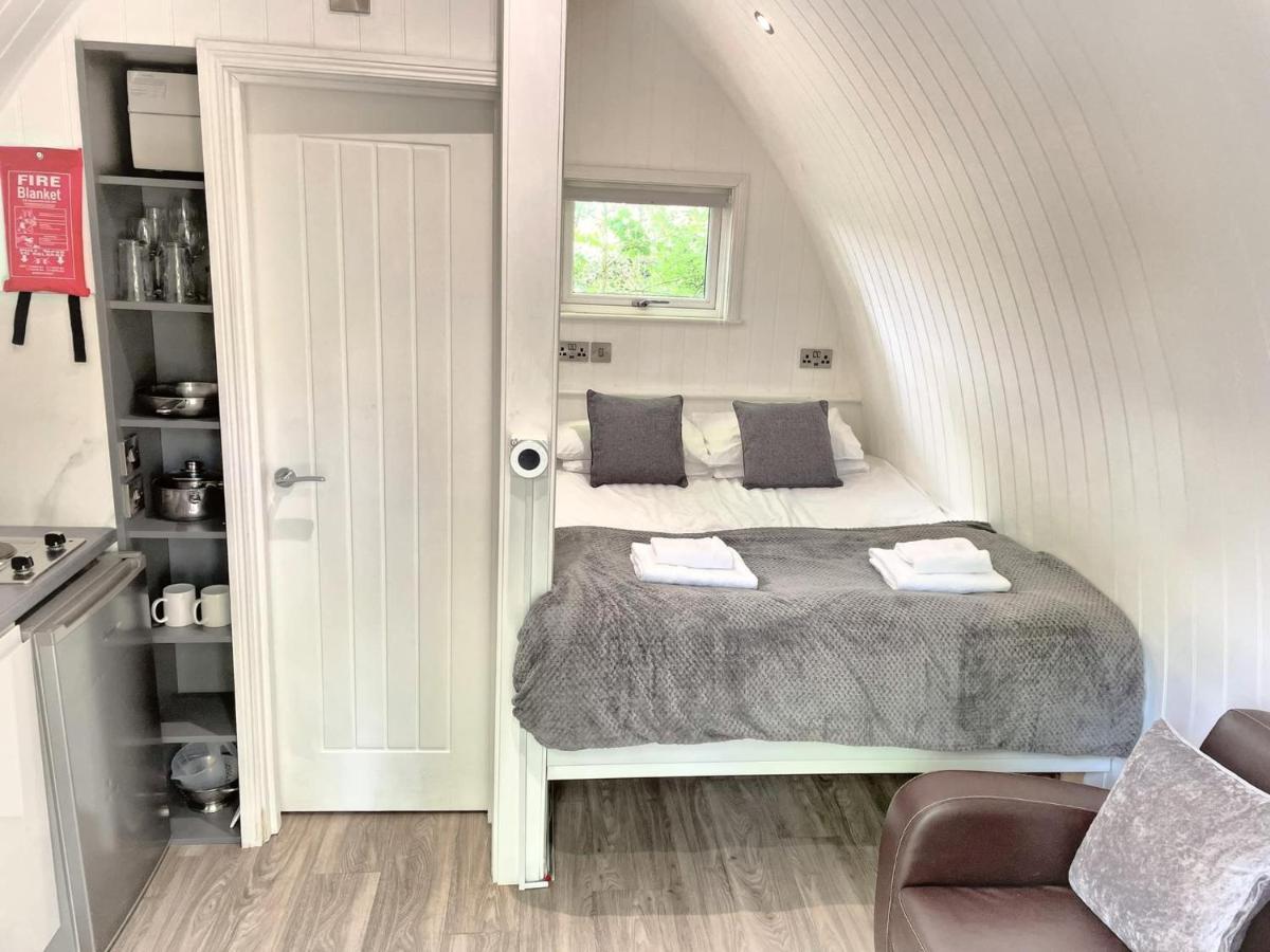 The Pod-Hot Tub-Woodland Lodges-St Clears-Carmarthen Eksteriør bilde